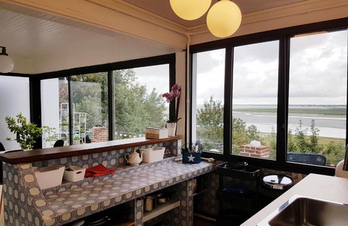 Saint-Valery-sur-Somme House | le gîte de la falaise en Baie