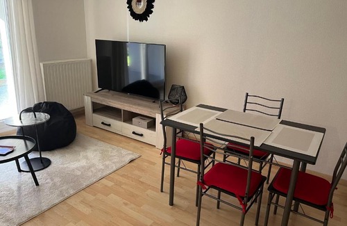 Quartier Saint-Leon Apartment | Le gîte de Marc - Parking privé gratuit + terrasse