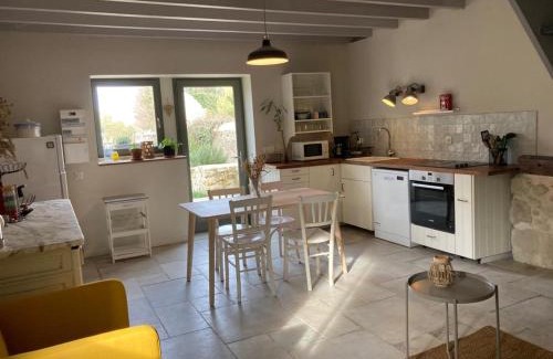 Nazelles-Negron House | Le Gîte de Moquesouris