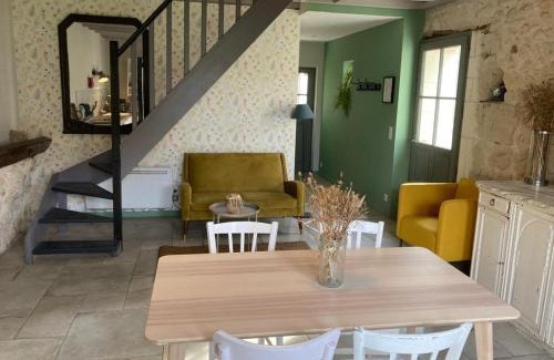 Nazelles-Negron House | Le Gîte de Moquesouris