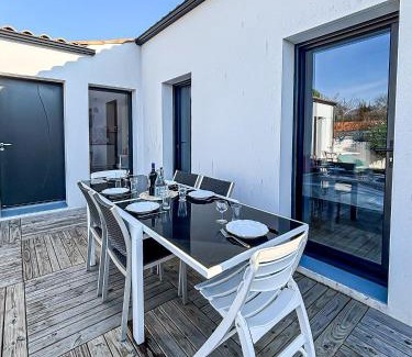 La Rochelle Villa | Le Galet Rochelais