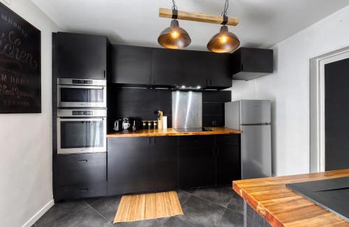 Cergy Apartment | LE GARDEN - 4 Chambres-8 Personnes Idéal famille,Groupe-amis-Jardin-Barbecue-babyfoot-Wifi