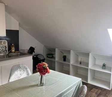 Chateau Apartment | Le garden cottage 20m² 2 personnes