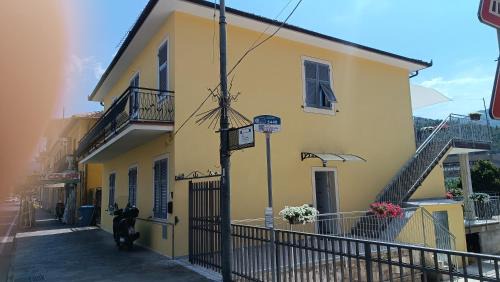 Casarza Ligure Bed & Breakfast | LE GEMME Bed & Breakfast con parcheggio e giardino