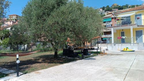 Casarza Ligure Bed & Breakfast | LE GEMME Bed & Breakfast con parcheggio e giardino