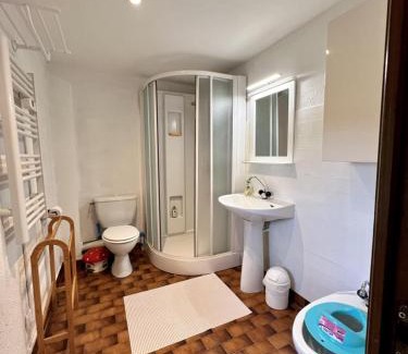 Limousis House | Le gite fleuri