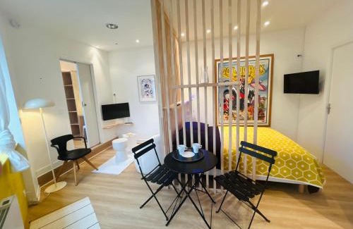 Centre Ville Apartment | Le GOLDORAK - Hypercentre, parking privé et climatisation
