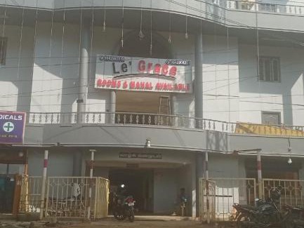 Nashik Road Hotel | Le Grace IyyerBungalow