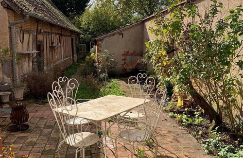 Lorris House | “Le Grand Faubourg” Bed and Breakfast