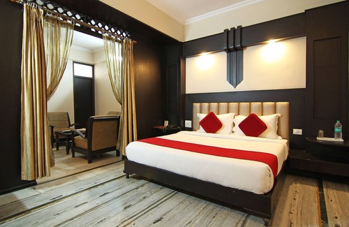 Mayapur Hotel | Le Grand Hotel