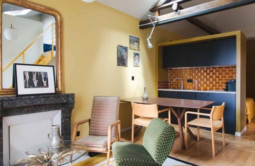 Belleville Apartment | Le Grand Maulnes - Suite Moutarde