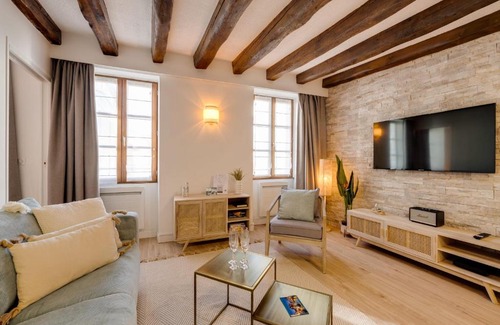 Annecy Old Town Apartment | Le Grenette - Appartement pour 2 à 4 personnes en plein coeur d'Annecy