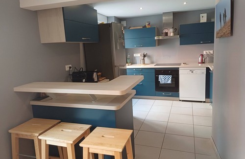 Centre Erlon Apartment | Le Grenier à Sel, Chaleureux 2 Chambres, 6pl, Centre Gare