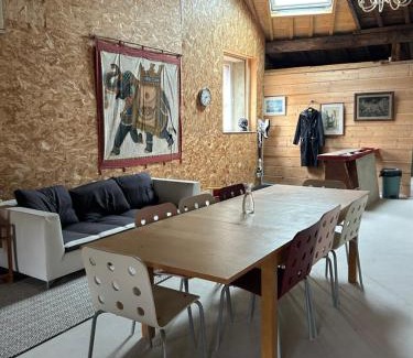 Verdun Apartment | Le grenier de la place d'Isly
