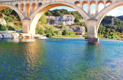 Nimes City Centre Apartment | "Le Grenier" in Hyper Centre