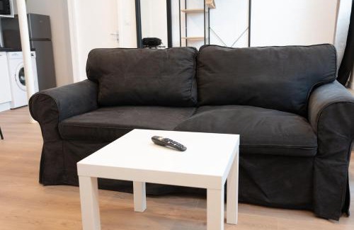 Saint-Chamond Apartment | Le Hall-in-one 002 - Spacieux- Tout équipé - Proche commodités et Espace Aréna