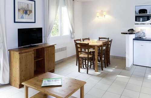 Crozon House | Le Hameau de Peemor Pen M.6X by Interhome