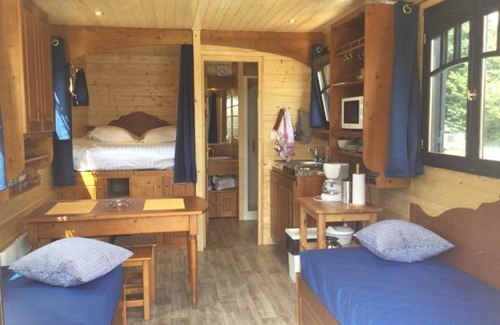 Saint-Fargeau House | Le Hameau des Grilles