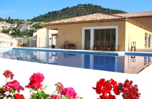 Montbrun-les-Bains Apartment | Le Hameau des Sources by Ateya