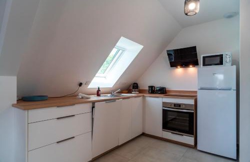 Locmariaquer Apartment | Le Haut du Nelud - Appt dans maison avec jardin