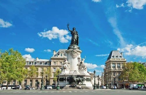 Arts-et-Metiers Apartment | Le Haut Marais, rue Notre-Dame de Nazareth