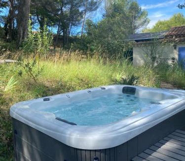 Mirabel-aux-Baronnies House | Le havre de paix Gîte insolite avec spa sous les étoiles