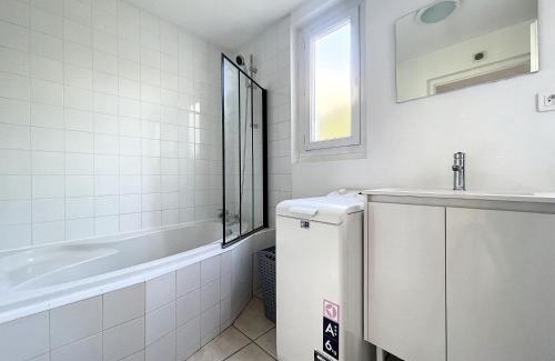 Saint-Rambert-d'Albon Apartment | Le Havre des Ecoles - 2chambres-Rez de jardin et Parking-BBQ