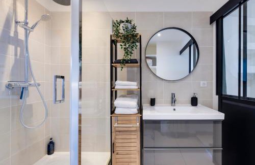 Brive-la-Gaillarde Apartment | Le Herriot Hyper Centre 5min de la Gare à pied