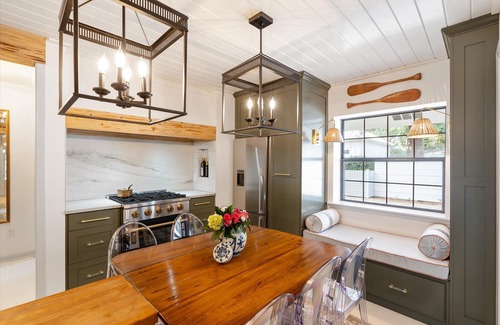 Fairhope Cottage | Le Hibou Blanc (A) - Fairhope: Laid-back Sophistication