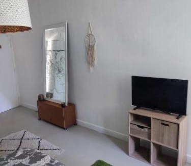 Saint-Hilaire-de-la-Noaille House | Le home