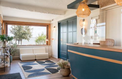 Saint-Trojan-les-Bains Hotel | Le Homard Bleu