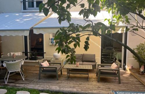 Savigny-sur-Orge Bed & Breakfast | Le jardin Chamberlin, Maison d'hôtes