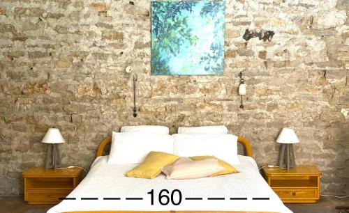 Meursault Bed & Breakfast | "LE JARDIN" Chambre de charme, piscine à Meursault