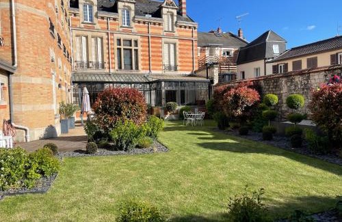Chalons-en-Champagne Villa | Le Jardin d'Hiver