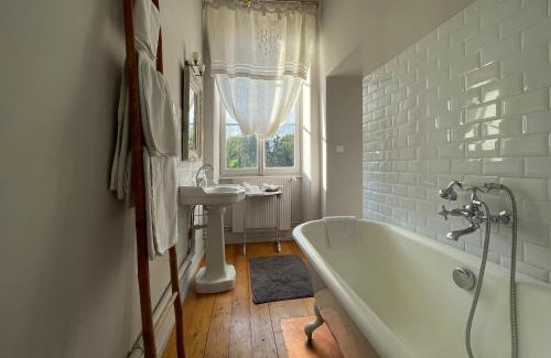 Ornans Bed & Breakfast | Le Jardin De Gustave
