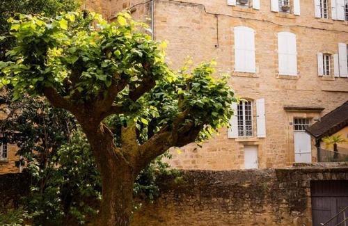 Sarlat-la-Caneda House | Le jardin de la Paix - Historic centre