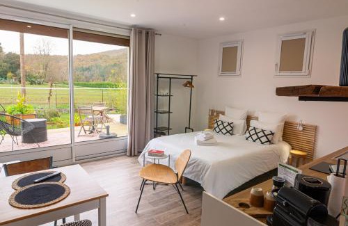 Moulis Bed & Breakfast | Le Jardin de Moulis, Chambres et table d'hôtes, Saint Girons, Ariège, Pyrénées,