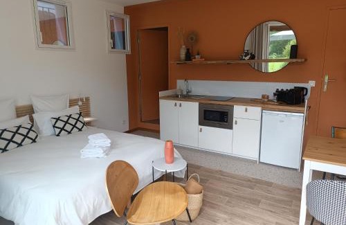 Moulis Bed & Breakfast | Le Jardin de Moulis, Chambres et table d'hôtes, Saint Girons, Ariège, Pyrénées,