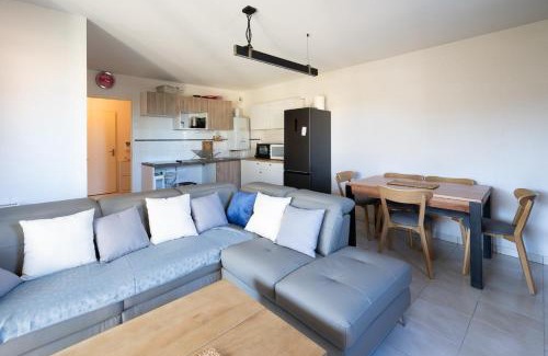 Castanet-Tolosan Apartment | Le Jardin des Chimères