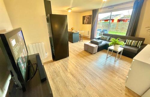 Frouzins Apartment | " Le Jardin des Glycines " Terrasse - BBQ - Wifi