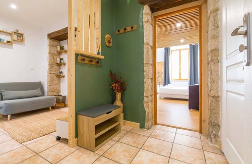 Dijon Centre Ville Apartment | Le jardin des plantes- au pied du jardin de l'arquebuse - SR Loc