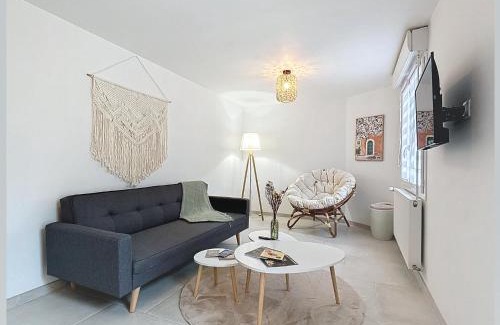 Quartier Saint-Clement - Jardin des Plantes Apartment | Le Jardin des Plantes Rouen Studios et F2 au calmes, Terrasse, stationnement gratuit