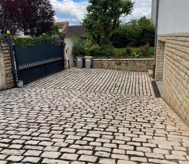 Beaune Bed & Breakfast | Le jardin des Vérottes