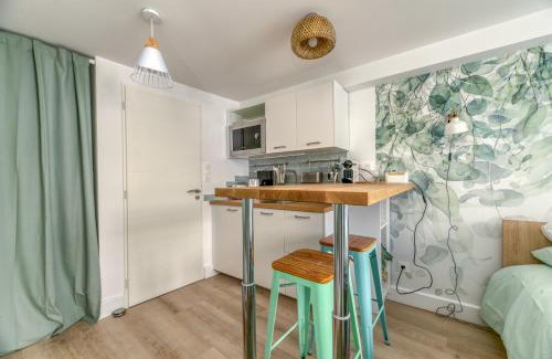Saint-Vallier Apartment | Le Jardin Secret - Centre ville - WIFI - by CLÉ HÔTES