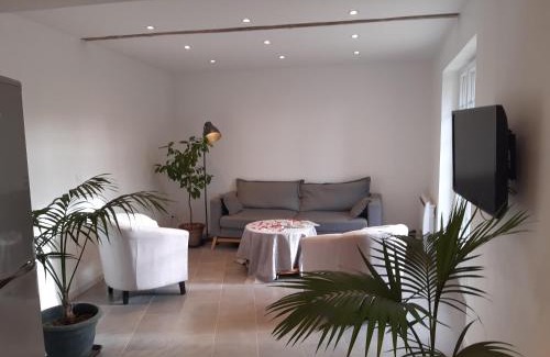Bouglainval House | Le Jean Moulin
