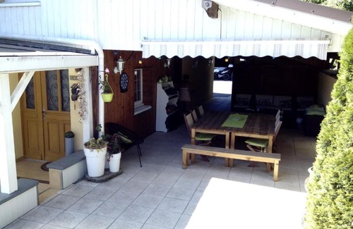 Magny-Danigon House | LE JR 70 Relais Motards