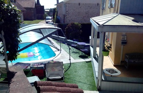 Magny-Danigon House | LE JR 70 Relais Motards