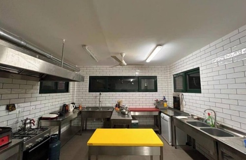 Niamey Apartment | Le Lézard Vert, Maison d'Affair à Niamey 1 BR Suite