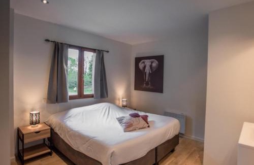 Lacapelle-Marival House | Le Lac Bleu 20
