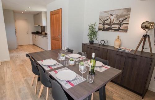 Lacapelle-Marival House | Le Lac Bleu 20